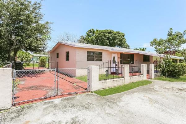Berkeley Manor, 731 NW 175th Dr, Miami Gardens, Florida 33169, image 1