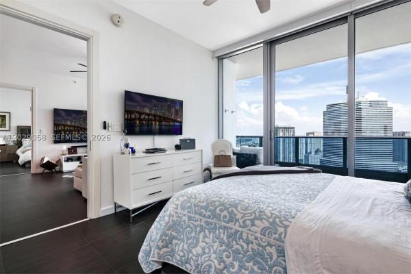 Epic Hotel & Residences, 200 Biscayne Boulevard Way #4812, Miami, Florida 33131, image 1