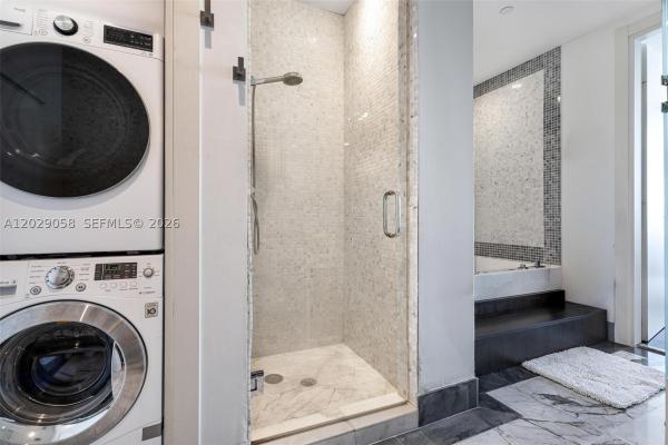 Epic Hotel & Residences, 200 Biscayne Boulevard Way #4812, Miami, Florida 33131, image 2
