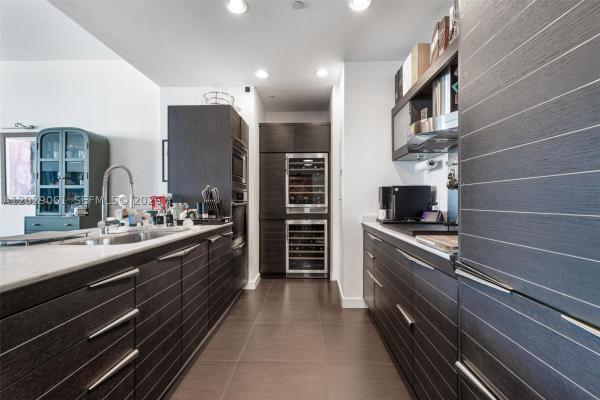 Epic Hotel & Residences, 200 Biscayne Boulevard Way #4812, Miami, Florida 33131, image 1