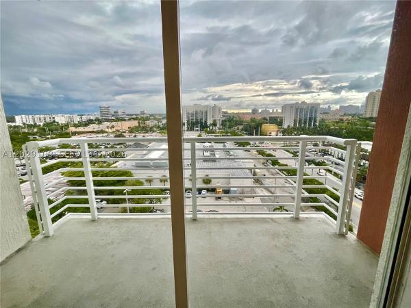 Venture At Aventura East, 18800 NE 29th Ave #1004, Aventura, Florida 33180, image 3