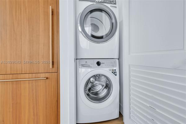 Una Residences, 175 SE 25th Rd #1103, Miami, Florida 33129, image 1