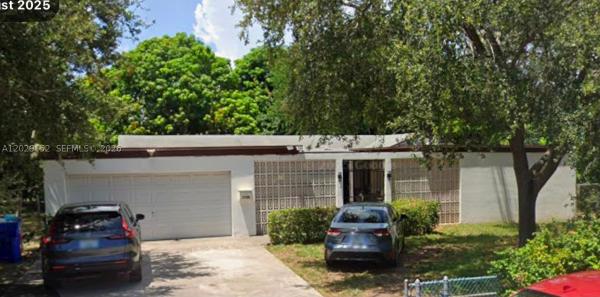Hollywood Little Ranches, 1220 S 29th Ave, Hollywood, Florida 33020, image 1