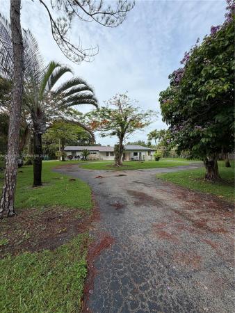 10350 SW 128th St, Unincorporated Dade County, Florida 33176, image 1