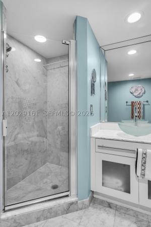Oceania 3, 16485 Collins Ave #1832, Sunny Isles Beach, Florida 33160, image 2