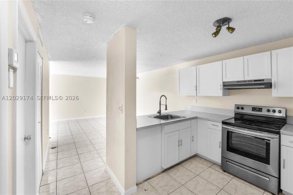 Palm Gardens, 210 SW 11th St #209, Miami, Florida 33130, image 2
