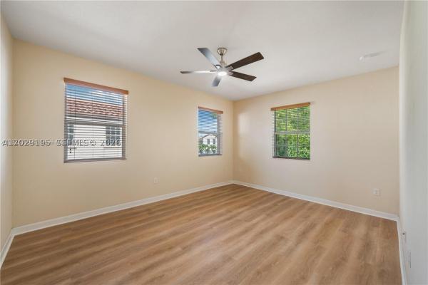 16946 SW 90th Terrace Cir, Unincorporated Dade County, Florida 33196, image 1