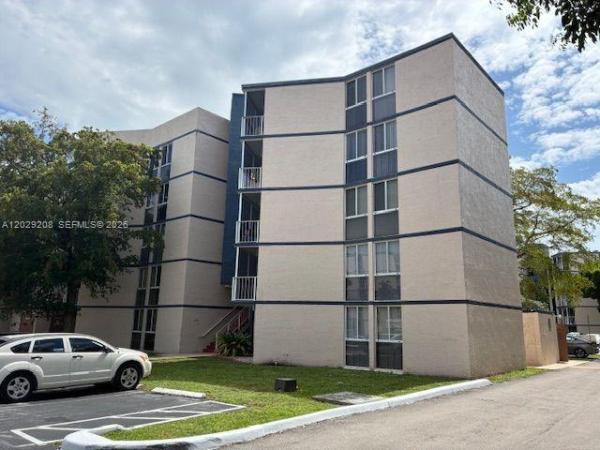 7075 NW 186th St #C507, Hialeah, Florida 33015, image 1