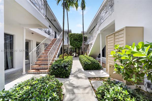 Etruria, 1568 Pennsylvania Ave #312, Miami Beach, Florida 33139, image 2