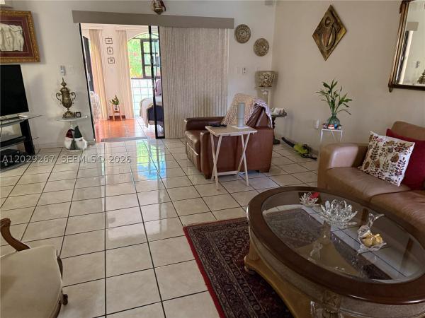 11812 SW 103rd Ln, Unincorporated Dade County, Florida 33186, image 3