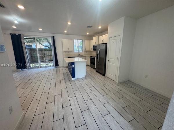 Towns At Seascape, 1048 SE 23rd Ter, Homestead, Florida 33035, image 2