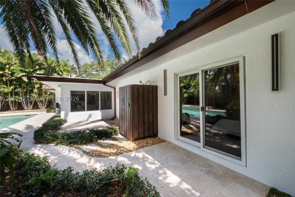 Coral Ridge Galt, 2716 NE 29th Ct, Fort Lauderdale, Florida 33306, image 2