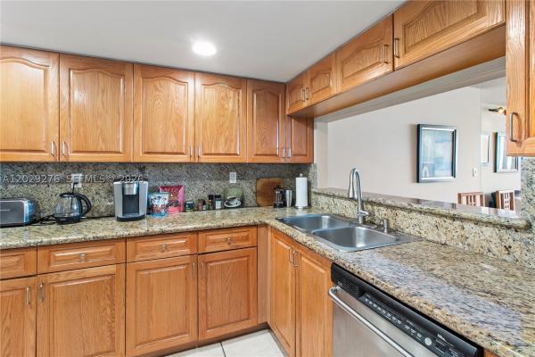 The Grand, 1717 N Bayshore Dr #A-2837, Miami, Florida 33132, image 2