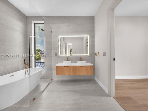 Hollywood Lakes, 1637 Monroe St, Hollywood, Florida 33020, image 2
