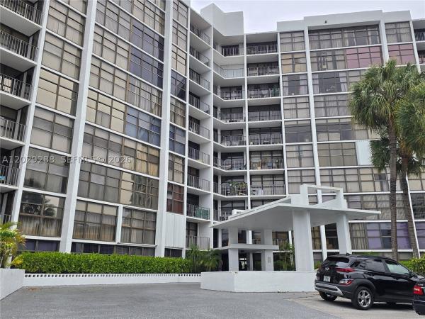 Towers Of Oceanview East, 400 Leslie Dr #416, Hallandale Beach, Florida 33009, image 2