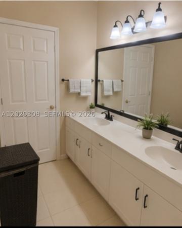 Emerald Courts, 16143 Emerald Cove Rd, Weston, Florida 33331, image 2
