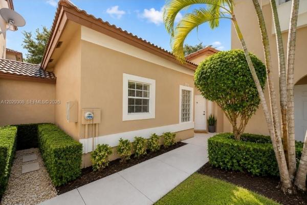 Emerald Courts, 16143 Emerald Cove Rd, Weston, Florida 33331, image 1