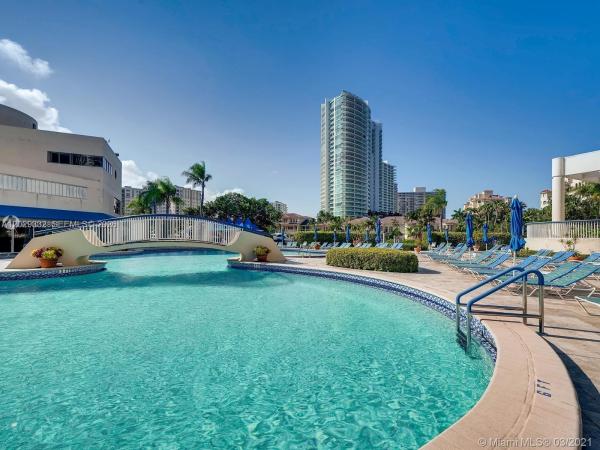 Turnberry Isle North, 19707 Turnberry Way #16L, Aventura, Florida 33180, image 1