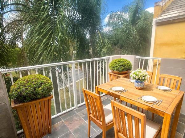 Devonaire At Pembroke Pines, 11155 SW 5th Pl #306, Pembroke Pines, Florida 33025, image 2