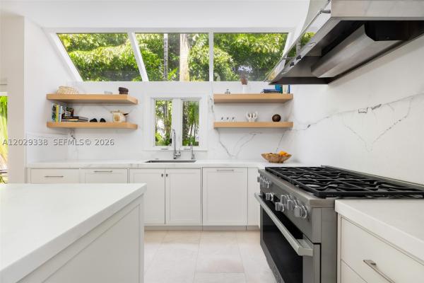 Ye Little Wood, 3845 Wood Ave, Miami, Florida 33133, image 3