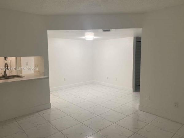 15346 SW 72nd St #22-11, Unincorporated Dade County, Florida 33193, image 2
