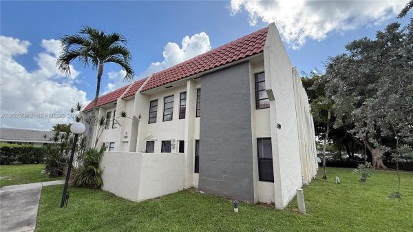 Sun Country, 3199 Coral Hills Dr #3, Coral Springs, Florida 33065, image 1