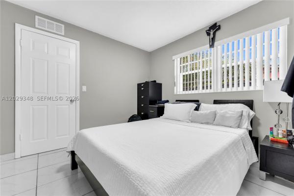 Meadows Park, 884 W 72nd Pl, Hialeah, Florida 33014, image 2