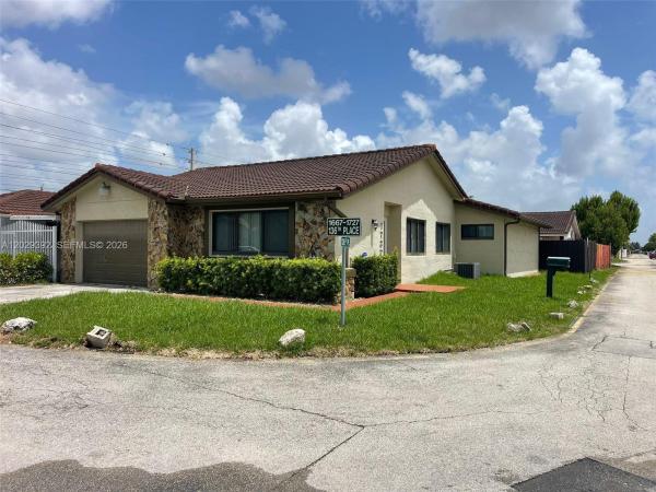 1727 SW 136th Pl, Unincorporated Dade County, Florida 33175, image 1