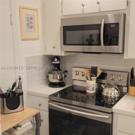 Imperial Point Gardens, 2210 NE 56th Pl #123, Fort Lauderdale, Florida 33308, image 2