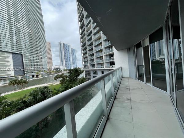 Icon Brickell Tower 1, 475 Brickell Ave #414, Miami, Florida 33131, image 3
