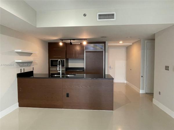 Icon Brickell Tower 1, 475 Brickell Ave #414, Miami, Florida 33131, image 1