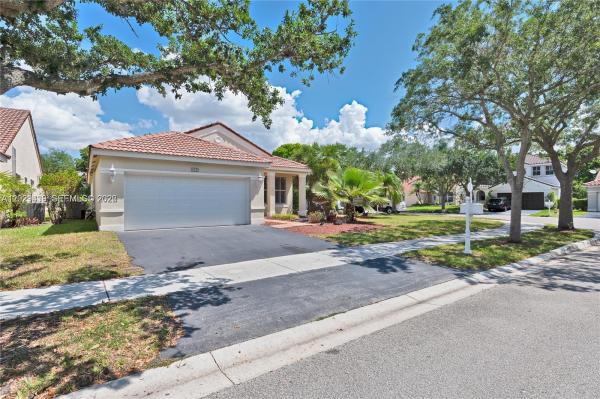 Sierra Falls, 889 Sand Creek Cir, Weston, Florida 33327, image 1