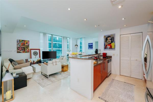 Met 1, 300 S Biscayne Blvd #T-3702, Miami, Florida 33131, image 1