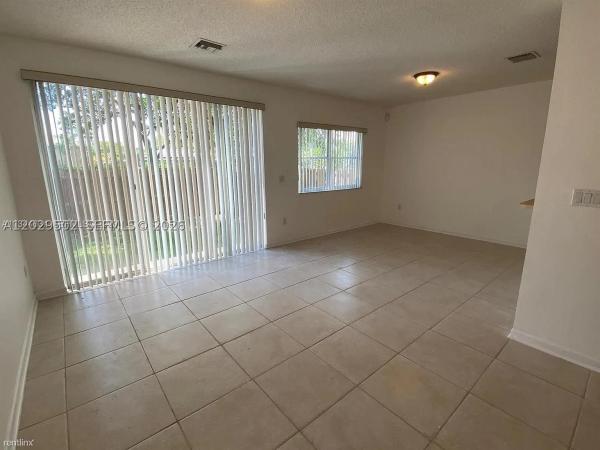 Southwood Townhomes, 7980 S Southwood Cir, Davie, Florida 33328, image 1