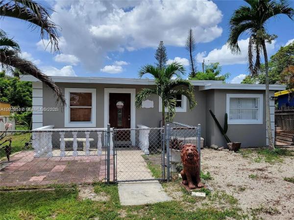 Lauderdale Manors, 1752 Lauderdale Manor Dr, Fort Lauderdale, Florida 33311, image 1