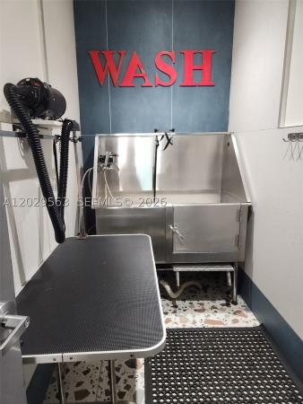 Met 1, 300 S Biscayne Blvd #PH-3807, Miami, Florida 33131, image 2
