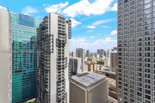 Met 1, 300 S Biscayne Blvd #PH-3807, Miami, Florida 33131, image 1