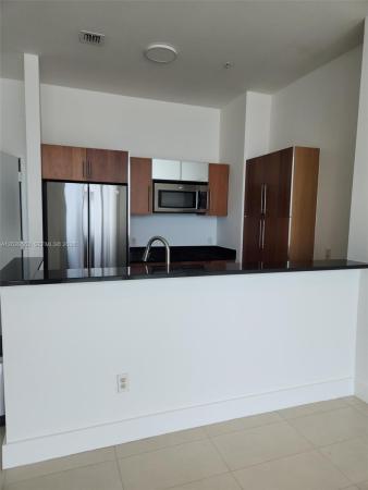 Met 1, 300 S Biscayne Blvd #PH-3807, Miami, Florida 33131, image 1
