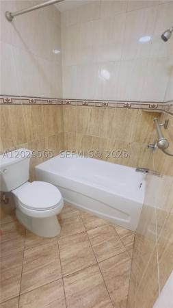 Aqua Vista Townhomes, 2036 NE 167th St #3-131, North Miami Beach, Florida 33162, image 2