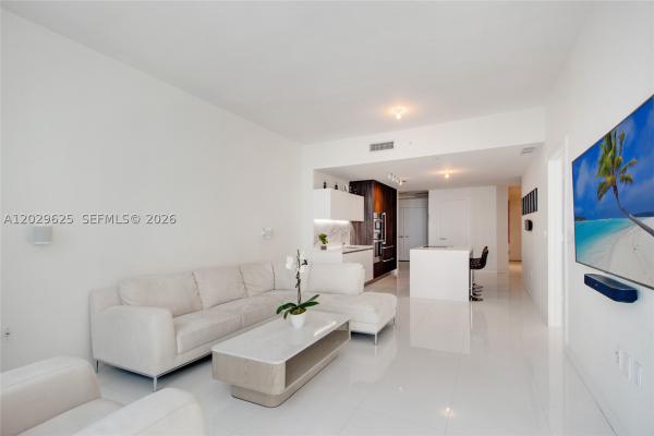 Paramount Miami Worldcenter, 851 NE 1st Ave #1705, Miami, Florida 33132, image 1