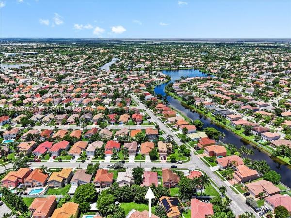 Kensington Park, 19187 NW 13th Ct, Pembroke Pines, Florida 33029, image 3