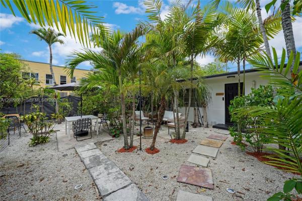 Bryan, 725 SW 2nd Ct #2, Fort Lauderdale, Florida 33312, image 1