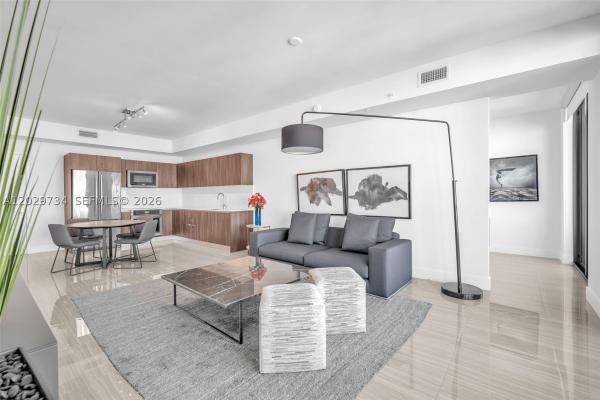 Aventura Parksquare Residences, 2960 NE 207th St #1102, Aventura, Florida 33180, image 2