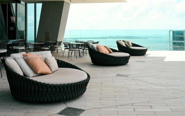 300 Biscayne Boulevard Way #3304C, Miami, Florida 33131, image 2