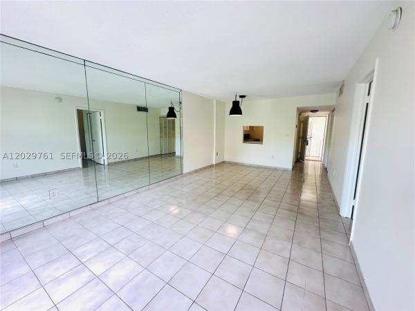 Royal Palm Villas, 1821 Jefferson Ave #205, Miami Beach, Florida 33139, image 3