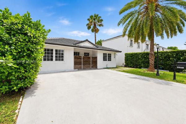 2558 NE 206th Ter, Aventura, Florida 33180, image 1