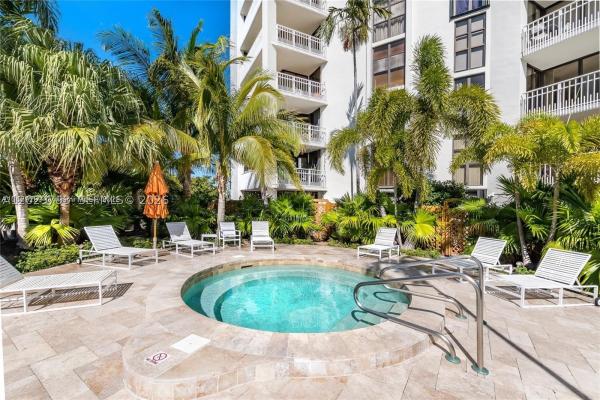 1000 Quayside Ter #TS-10, Unincorporated Dade County, Florida 33138, image 1