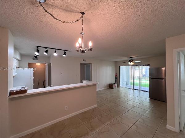 Hollywood Parc, 640 S Park Rd #14-4, Hollywood, Florida 33021, image 1