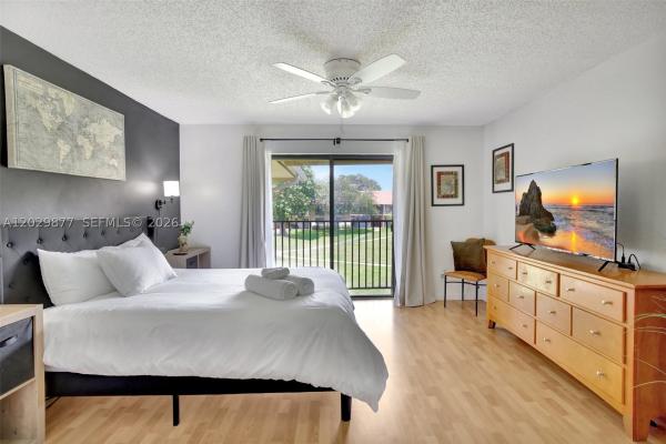 Hampton Court, 5821 Washington St #30, Hollywood, Florida 33023, image 3