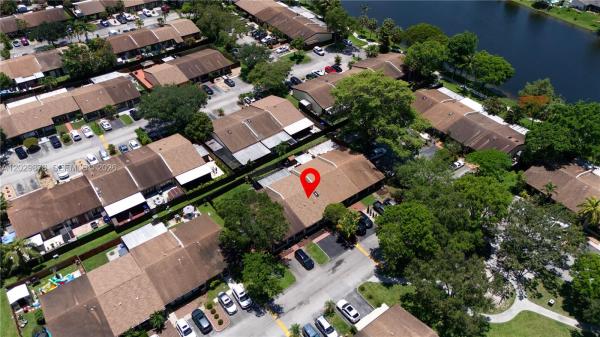 Cedarwoods At Pembroke Lakes, 2321 Pine Needle Ct, Pembroke Pines, Florida 33026, image 1